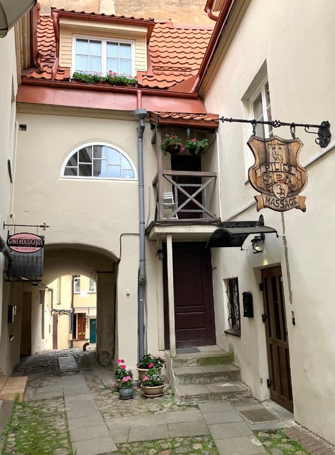 Very Vilnius Pilies Street Ngoại thất bức ảnh
